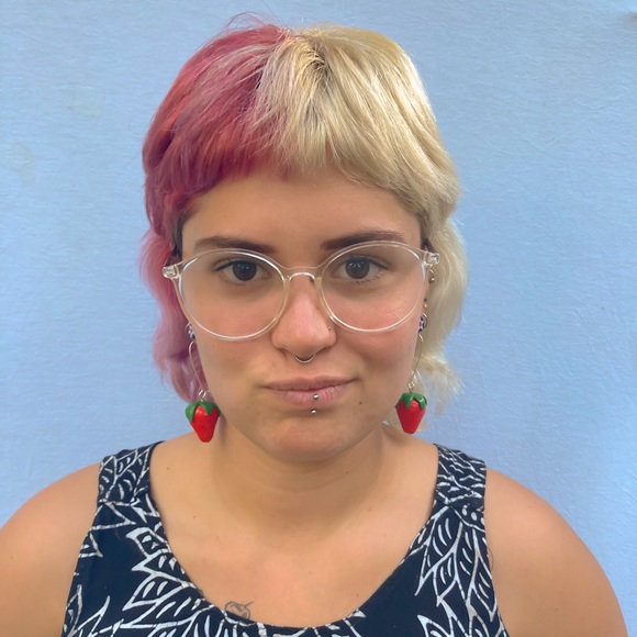 Meet your Posher, Halle - Picture 1 of 3